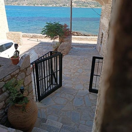 Néon Oítilon Mani Home מראה חיצוני תמונה