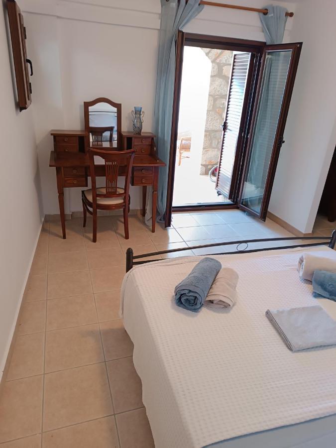 Néon Oítilon Mani Home מראה חיצוני תמונה