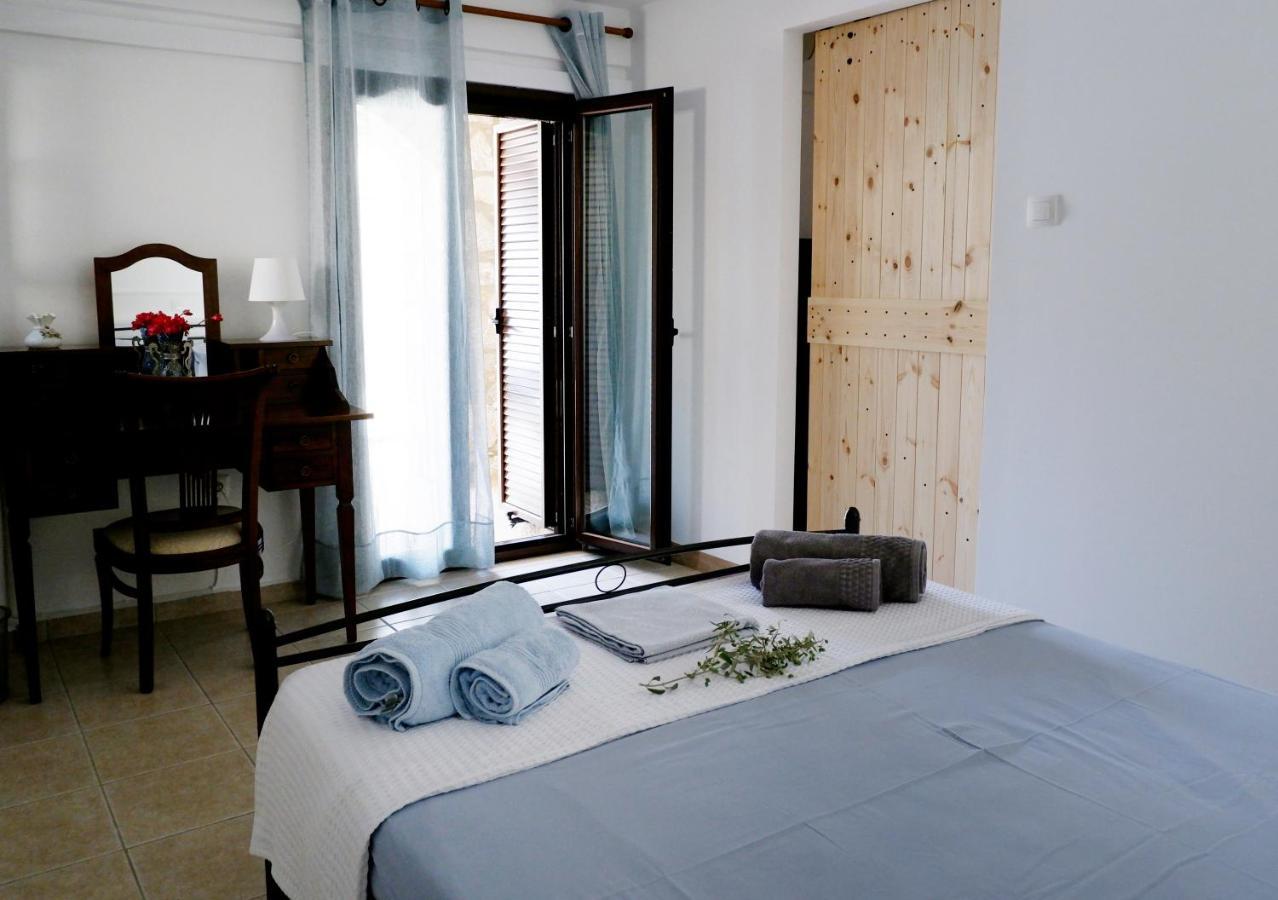 Néon Oítilon Mani Home מראה חיצוני תמונה